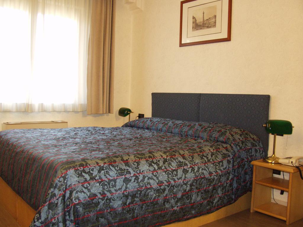 Hotel Leopoldo Кастильончелло Экстерьер фото