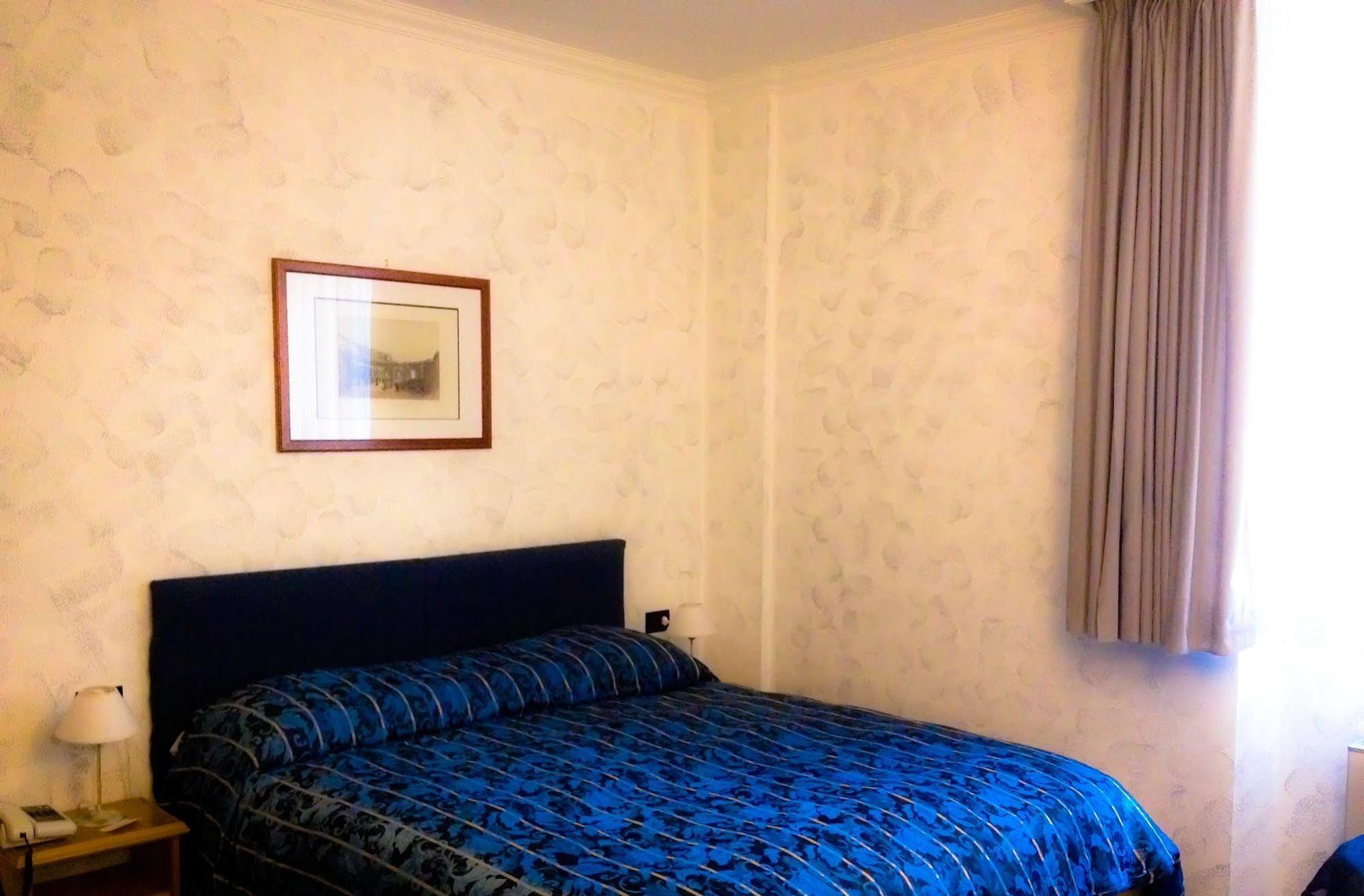 Hotel Leopoldo Кастильончелло Экстерьер фото